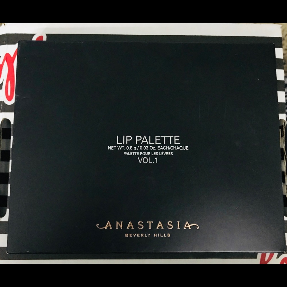 Brand new ABH Lip Palette